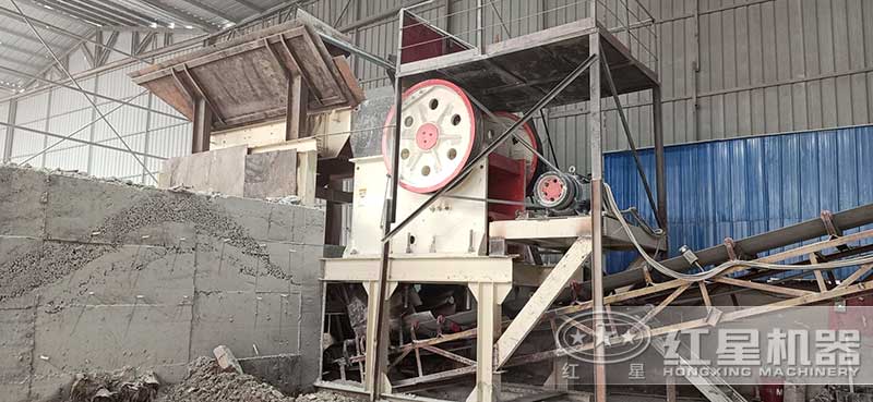 PE400顎式破碎機(jī)體積小，安裝現(xiàn)場