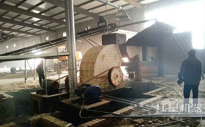 重型石料破碎機(jī)現(xiàn)場，紅星直銷更便宜