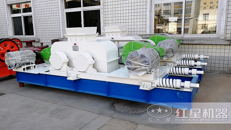 對(duì)輥制砂機(jī)，對(duì)輥破碎機(jī)